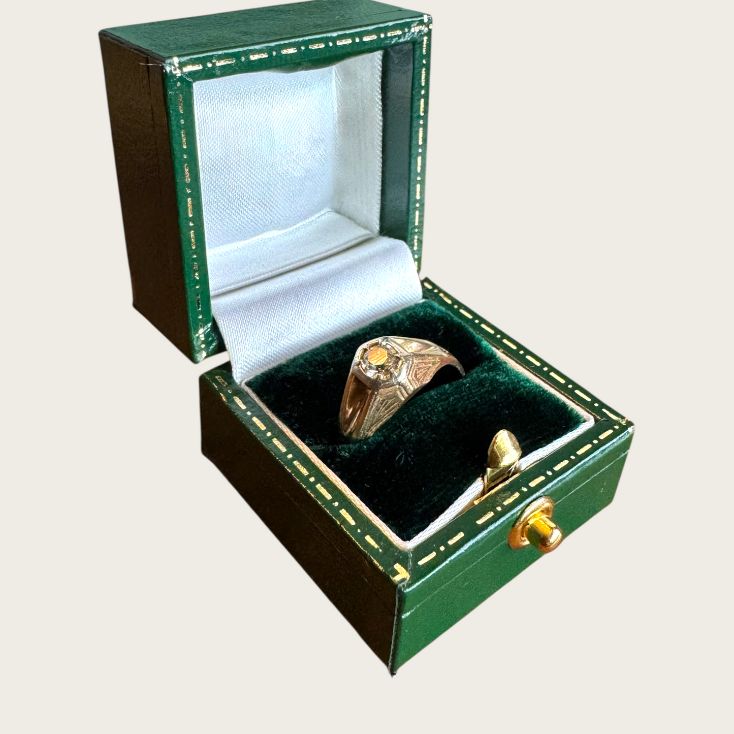 Art Deco 14K Gold Natural Diamond Gent’s Ring – Hexagonal Setting, WWP Maker’s Mark, 0.75ct | Private Collection