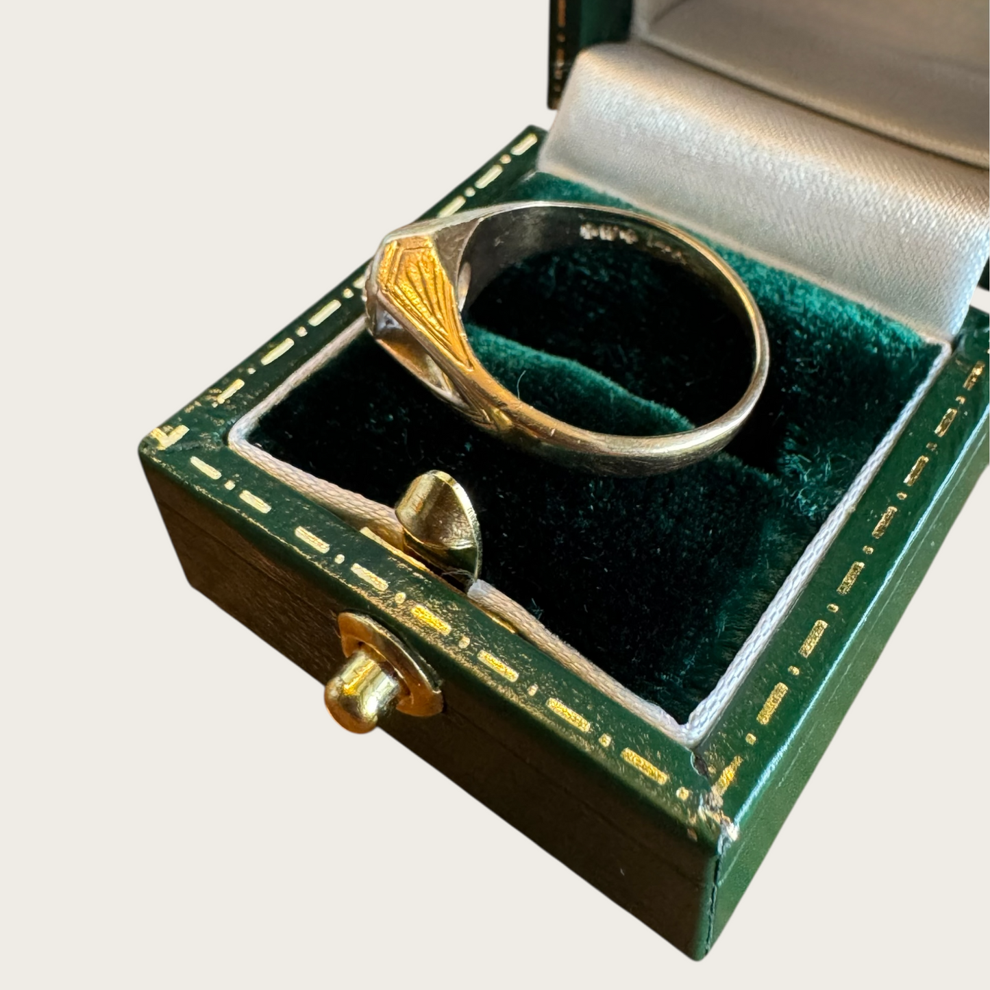 Art Deco 14K Gold Natural Diamond Gent’s Ring – Hexagonal Setting, WWP Maker’s Mark, 0.75ct | Private Collection