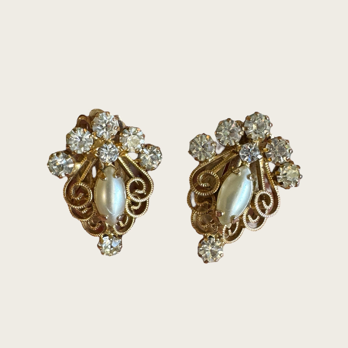 Vintage Hope Chest Faux Pearl & Rhinestone Demi-Parure – Brooch & Clip Earring Set – Mid-Century Gold-Tone Filigree Design