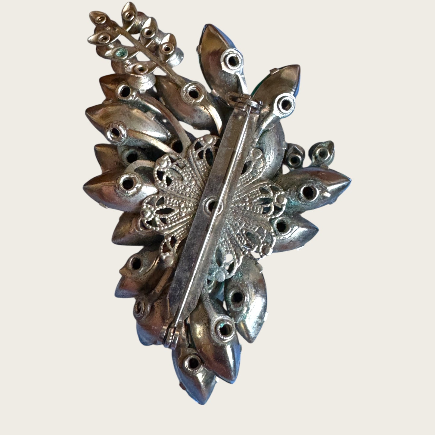 Vintage Emerald Green & Light Peridot Rhinestone Spray Brooch – Layered Silvertone Design (1950s–1960s)