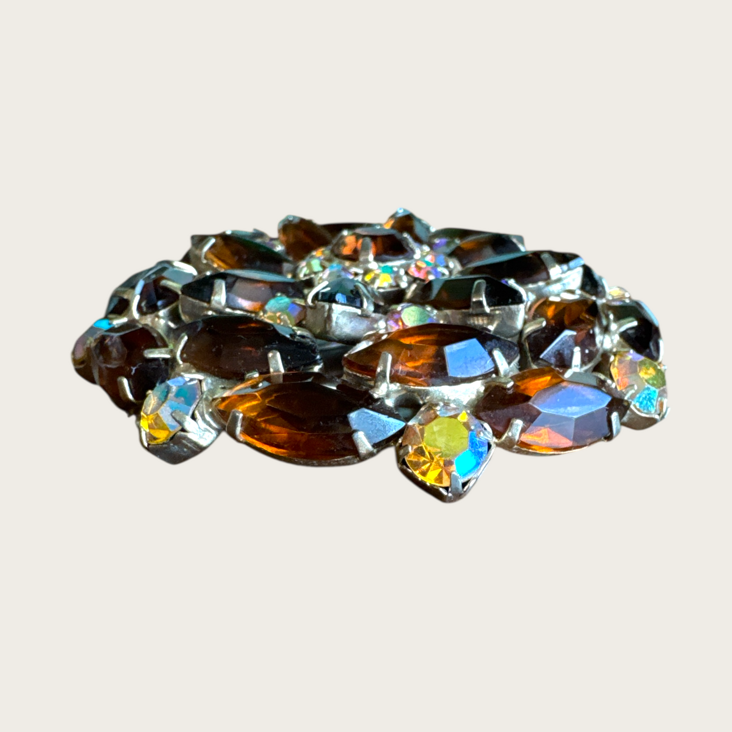 Vintage Root Beer & Aurora Borealis Rhinestone Brooch – Layered Domed Silvertone (1950s–1960s)