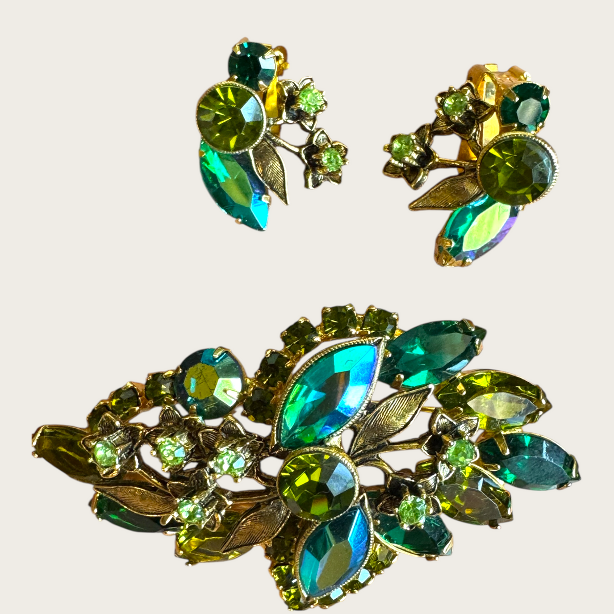Vintage Green Rhinestone Brooch & Earring Set with Uranium Glow and Mediterranean Blue Navettes – Mid-Century Floral Elegance