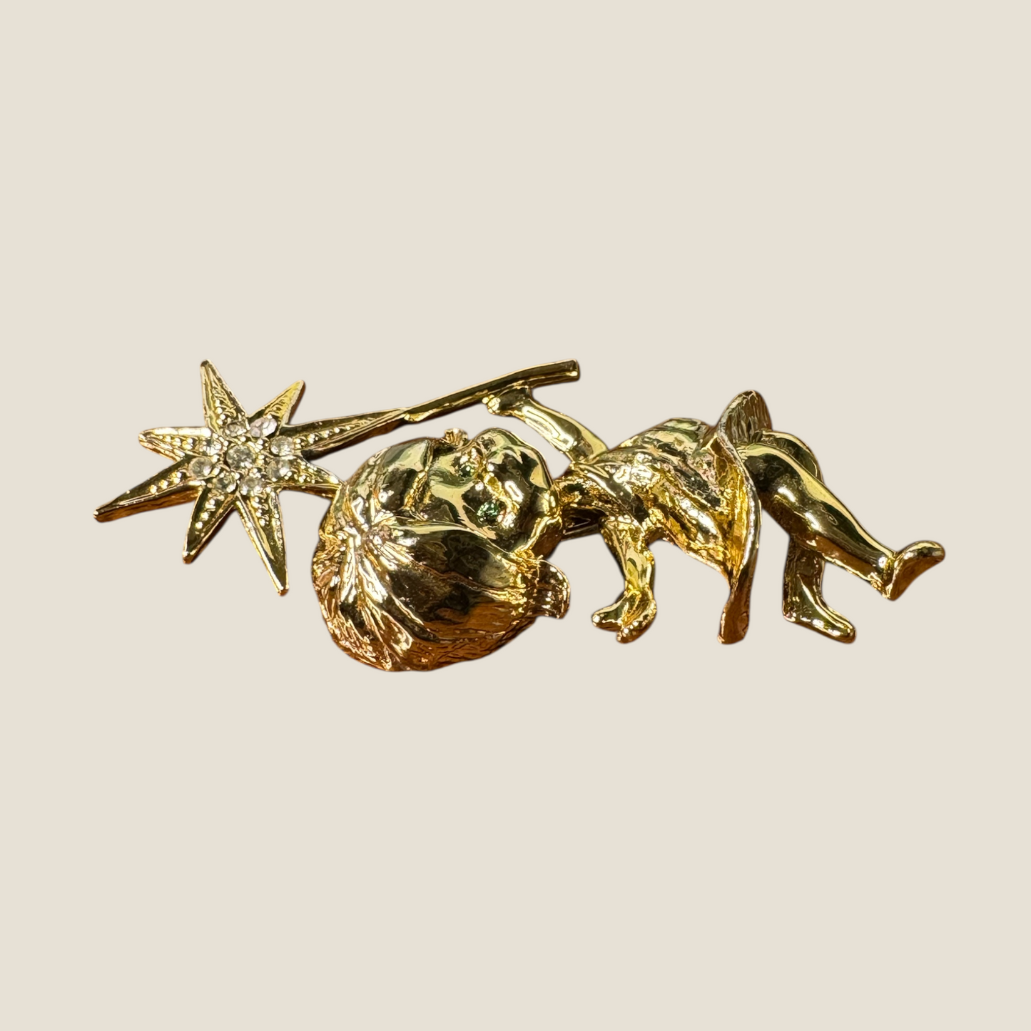 Vintage Tancer II Fairy with Crystal Rhinestone Wand Brooch – Gold-Tone, Peridot Green Eyes
