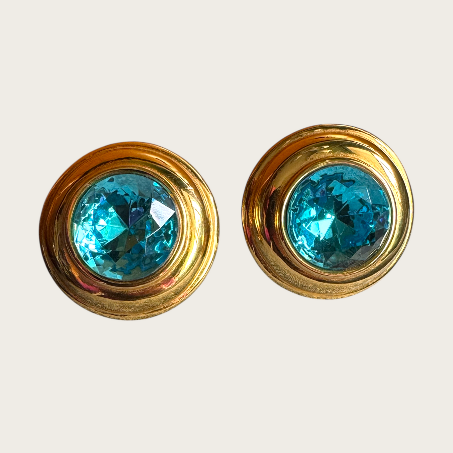 Vintage Monet Blue Topaz Glass Rivoli Clip-On Earrings – Gold Tone 1980s