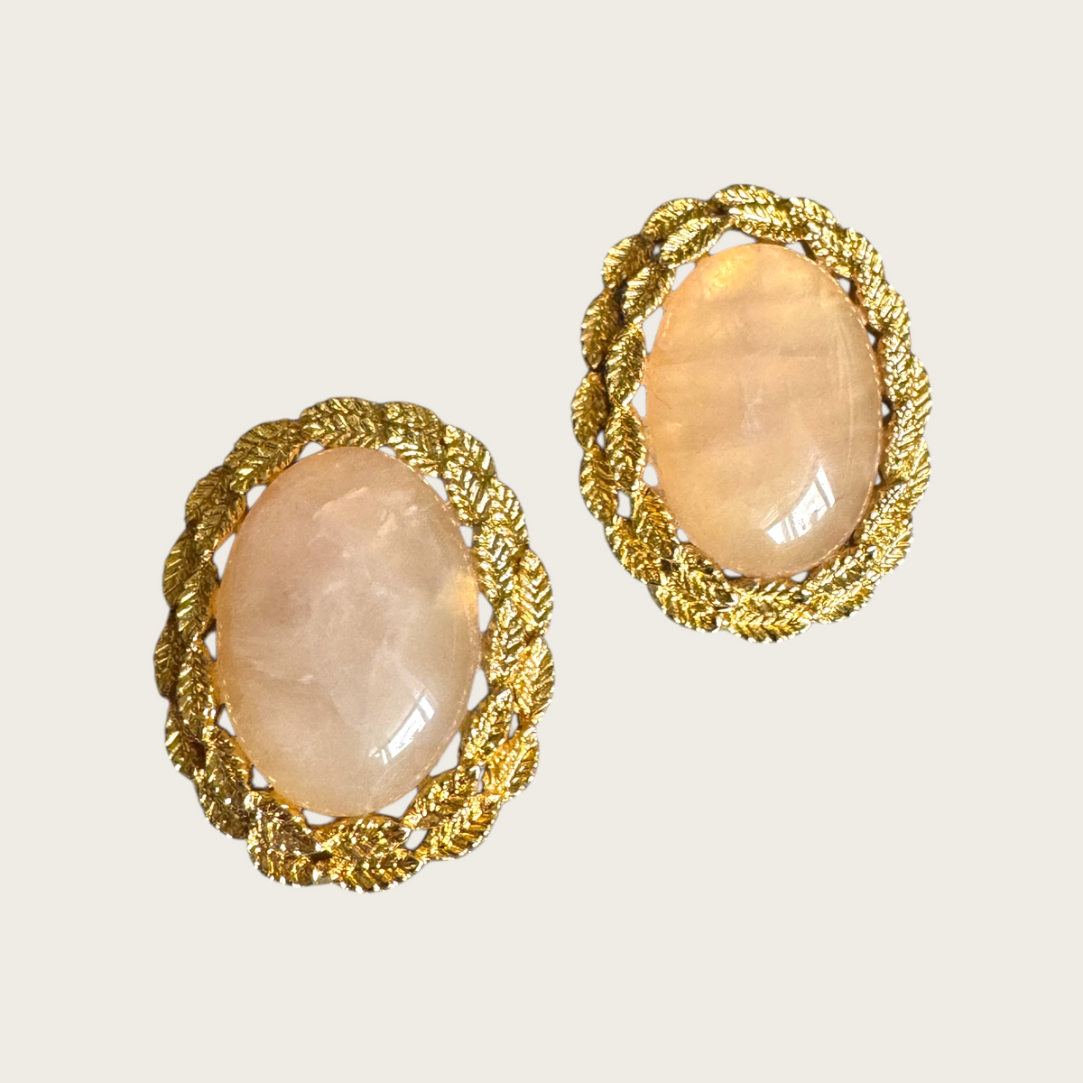 Vintage Gold-Tone Clip-On Earrings with Genuine Rose Quartz – Oval Cabochon & Twisted Rope Frame