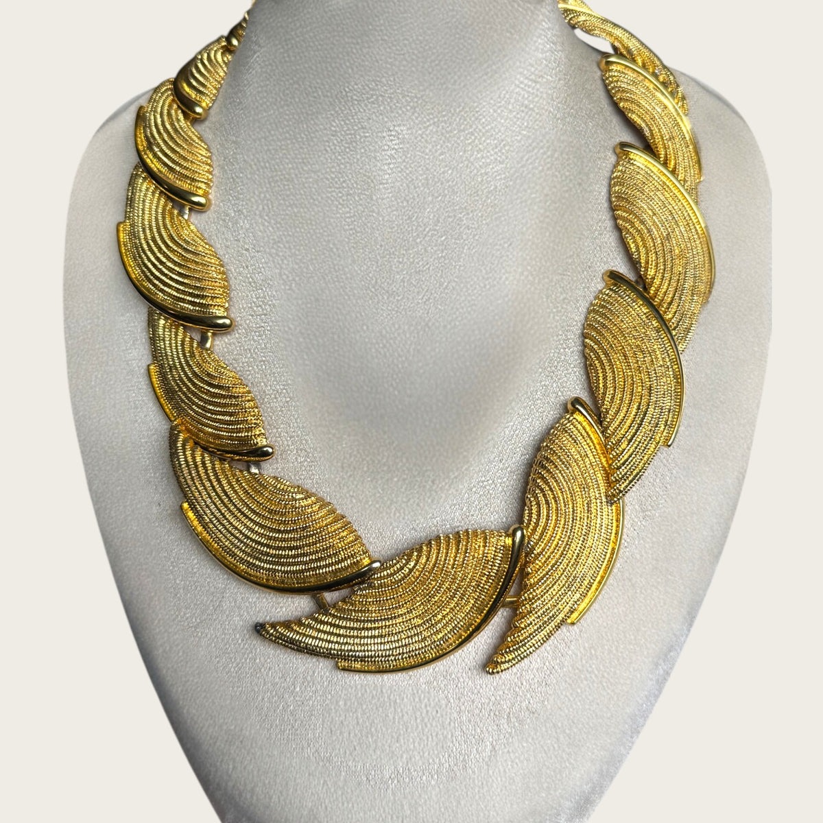 Vintage Napier Patent Pending Textured Leaf Necklace – Heavy Gold-Plated Statement Design