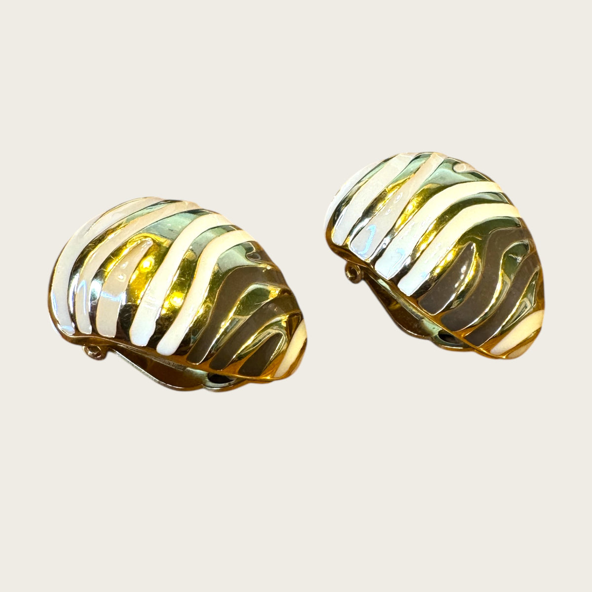 Joan Rivers Gold-Tone Zebra Stripe Clip-On Earrings – Cream & Taupe Enamel Statement Design | 1990s Vintage Couture