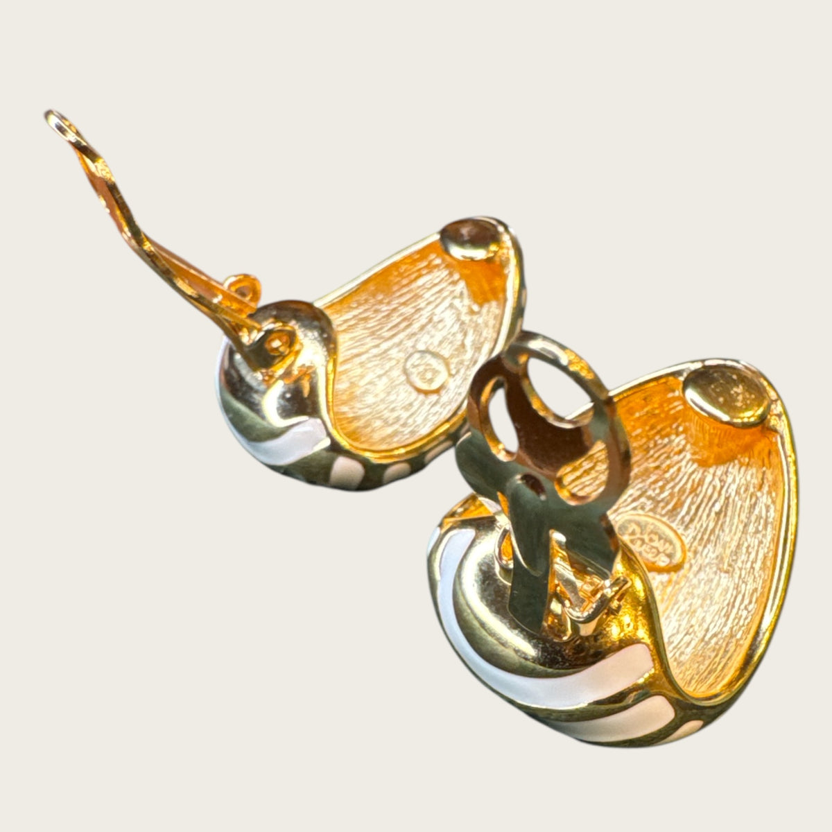 Joan Rivers Enamel “Zebra Stripe” Clip-On Earrings – Beige & Gold – Bold Sculptural Vintage Statement