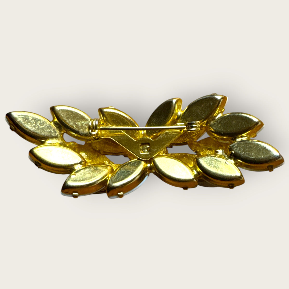 Vintage Mid-Century White Lava Glass & Milk Glass Marquise Brooch – Domed Layered Design with Aurora Borealis Center Stone – Gold Tone