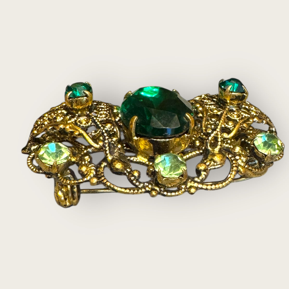 Vintage Emerald & Peridot Rhinestone Filigree Brooch – Antique Gold Setting