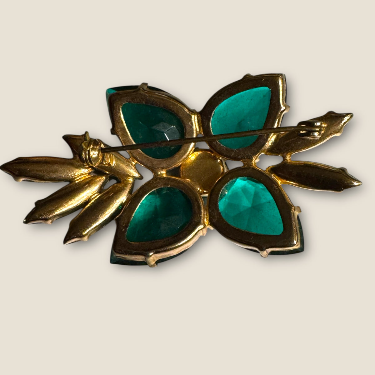 Emerald & Peridot Uranium Marquise Floral Brooch – Mid-Century Sparkle