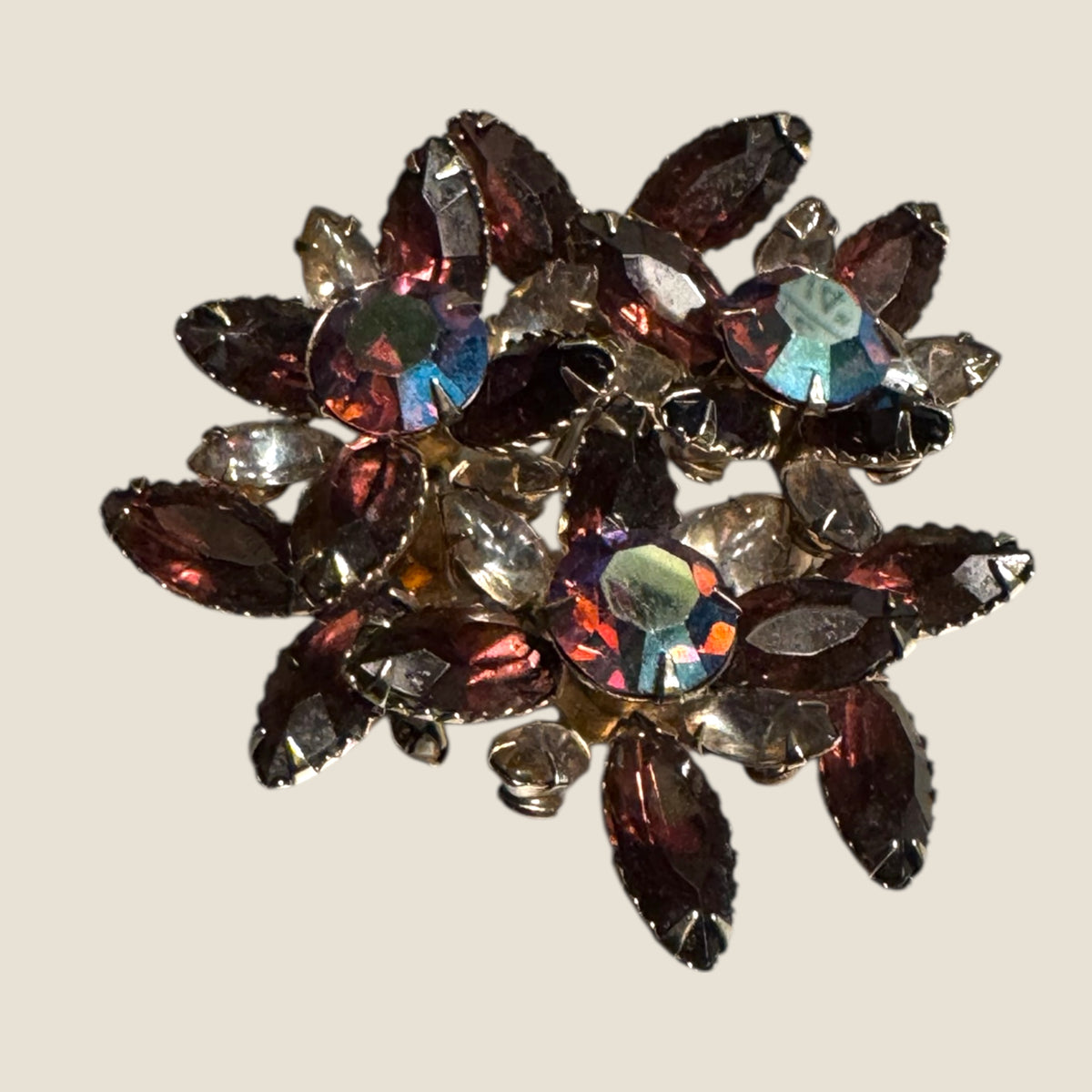 Mid-Century Amethyst Aurora Borealis Starburst Spray Brooch – Radiant Gold-Tone Burst