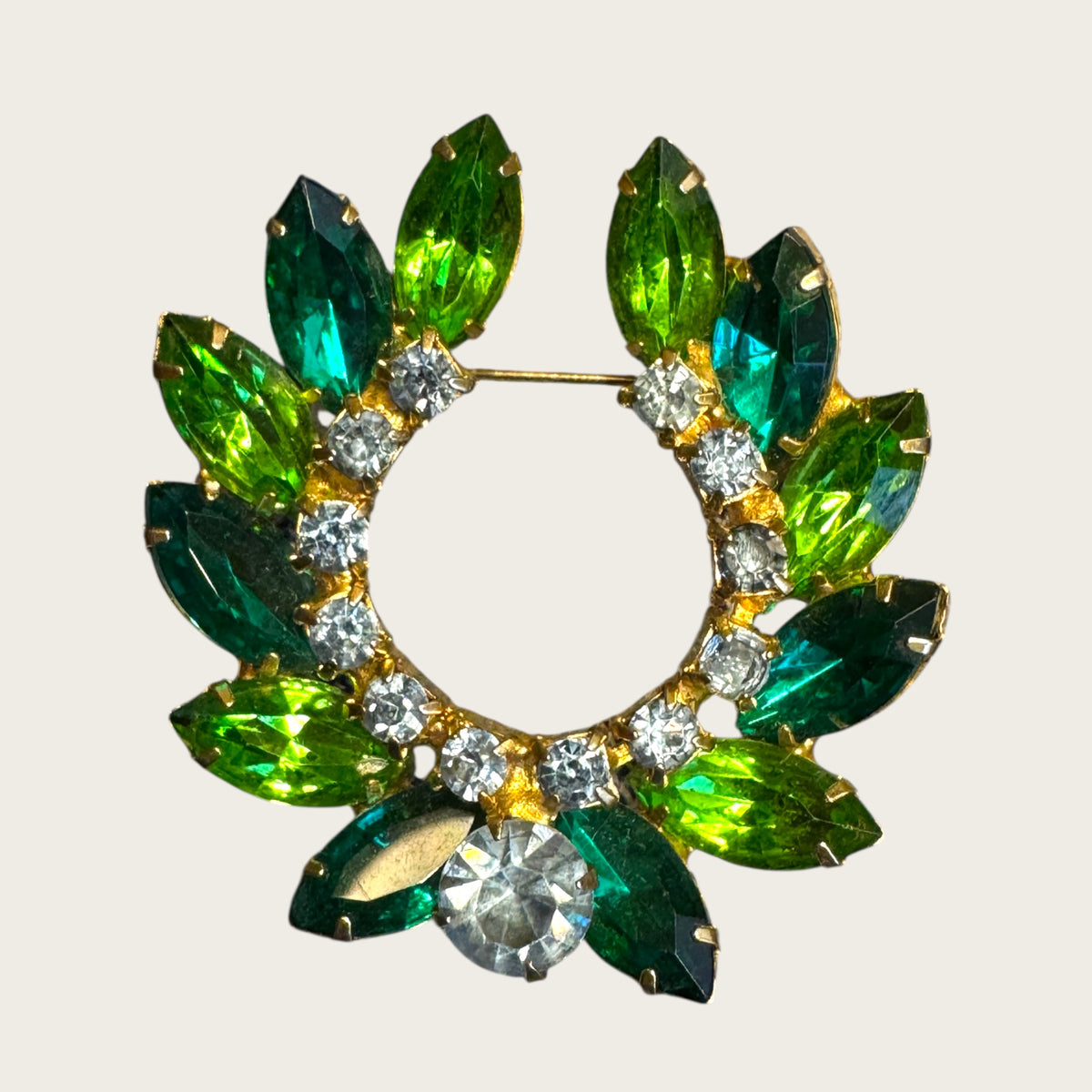 Vintage Emerald & Lime Green Marquise Rhinestone Wreath Brooch – Brilliant Mid-Century Statement Pin