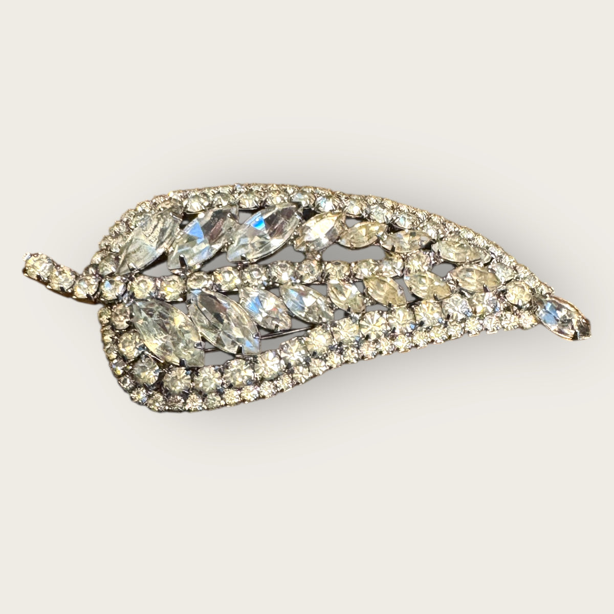 Vintage Clear Rhinestone Paisley–Pear Leaf Brooch – Dramatic Mid-Century Silvertone Statement Pin with Marquis & Round Stones