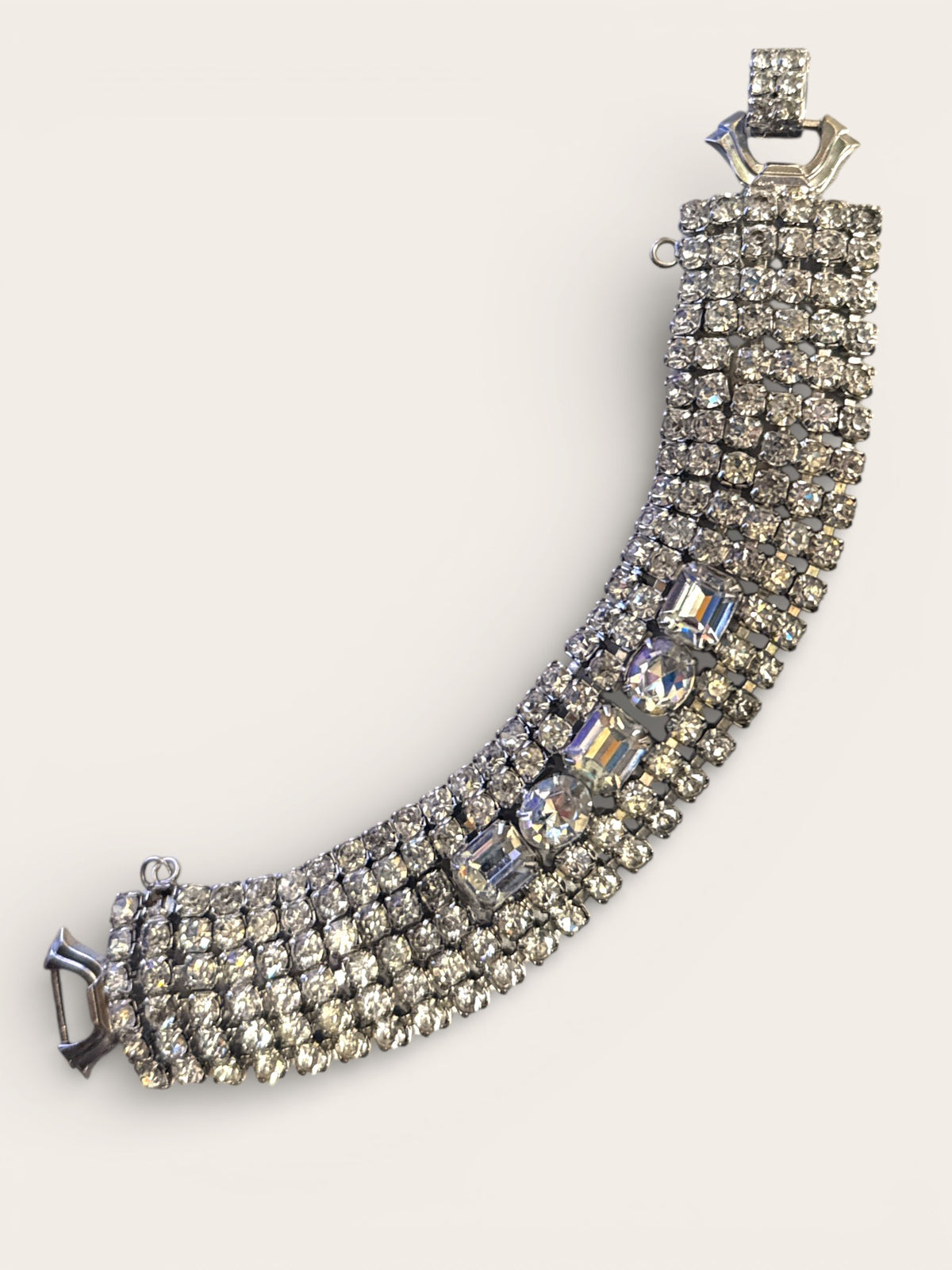 Vintage Weiss Rhinestone Statement Bracelet – Wide Silver Tone Brilliance