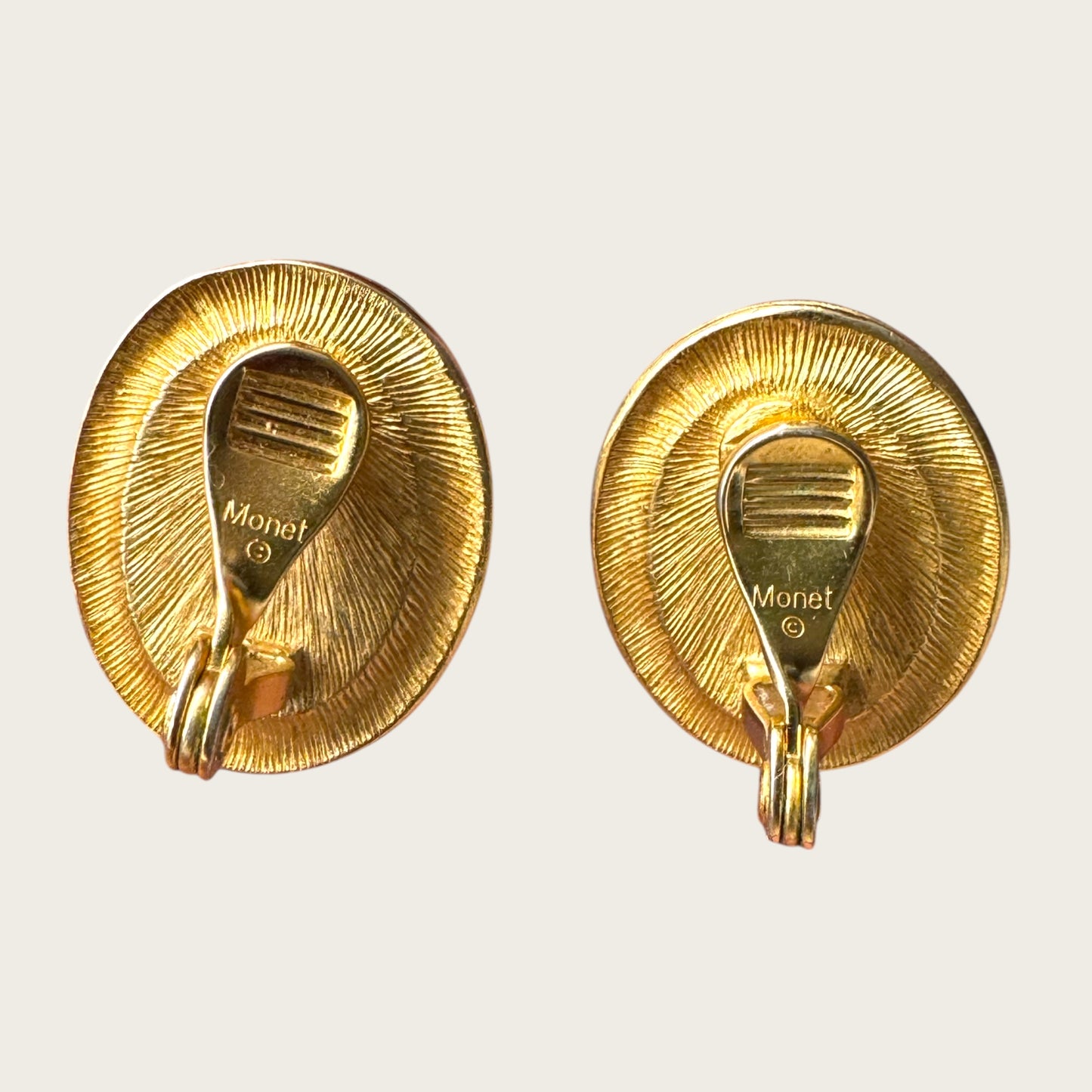 Vintage Monet Cranberry Cabochon Oval Earrings – Braided Gold Setting