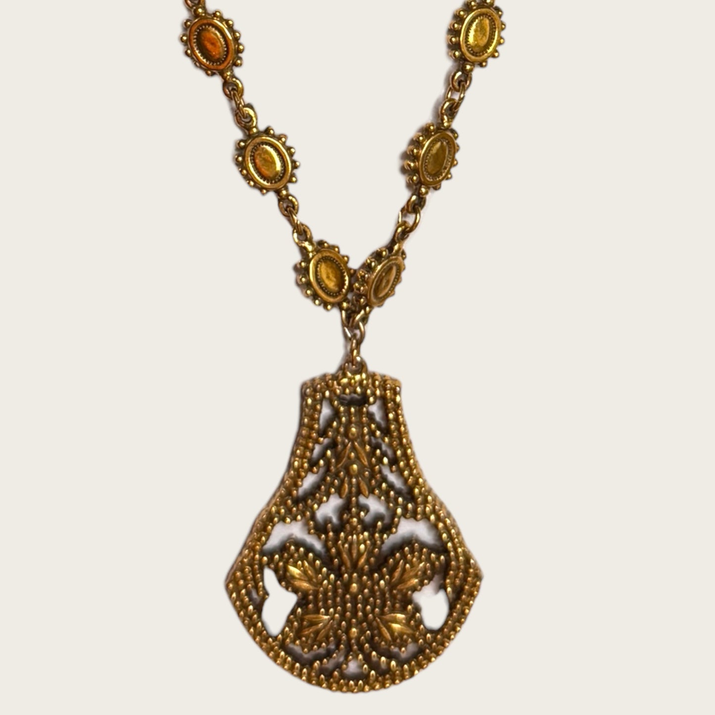 Vintage Accessocraft N.Y.C. Renaissance Revival Shield Pendant Necklace