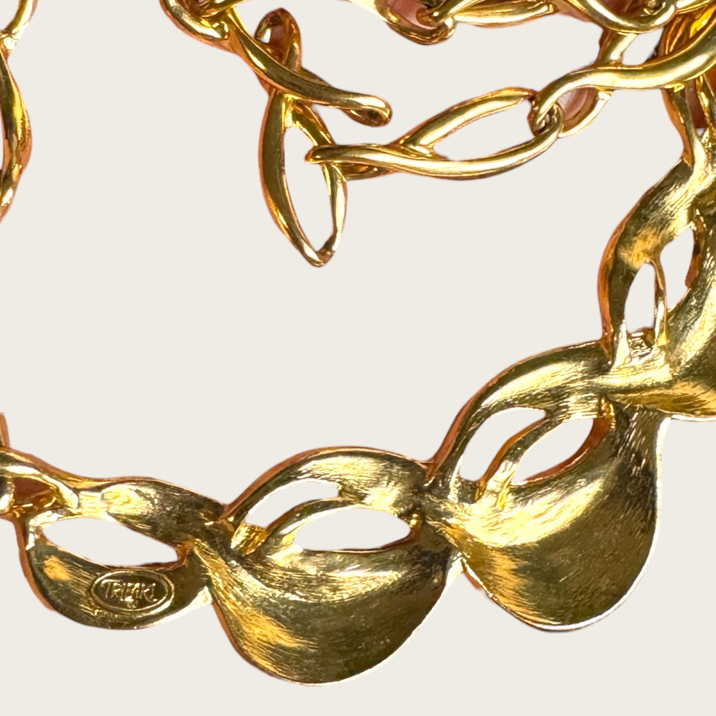 Vintage Trifari Cream Enamel Wave Collar Necklace