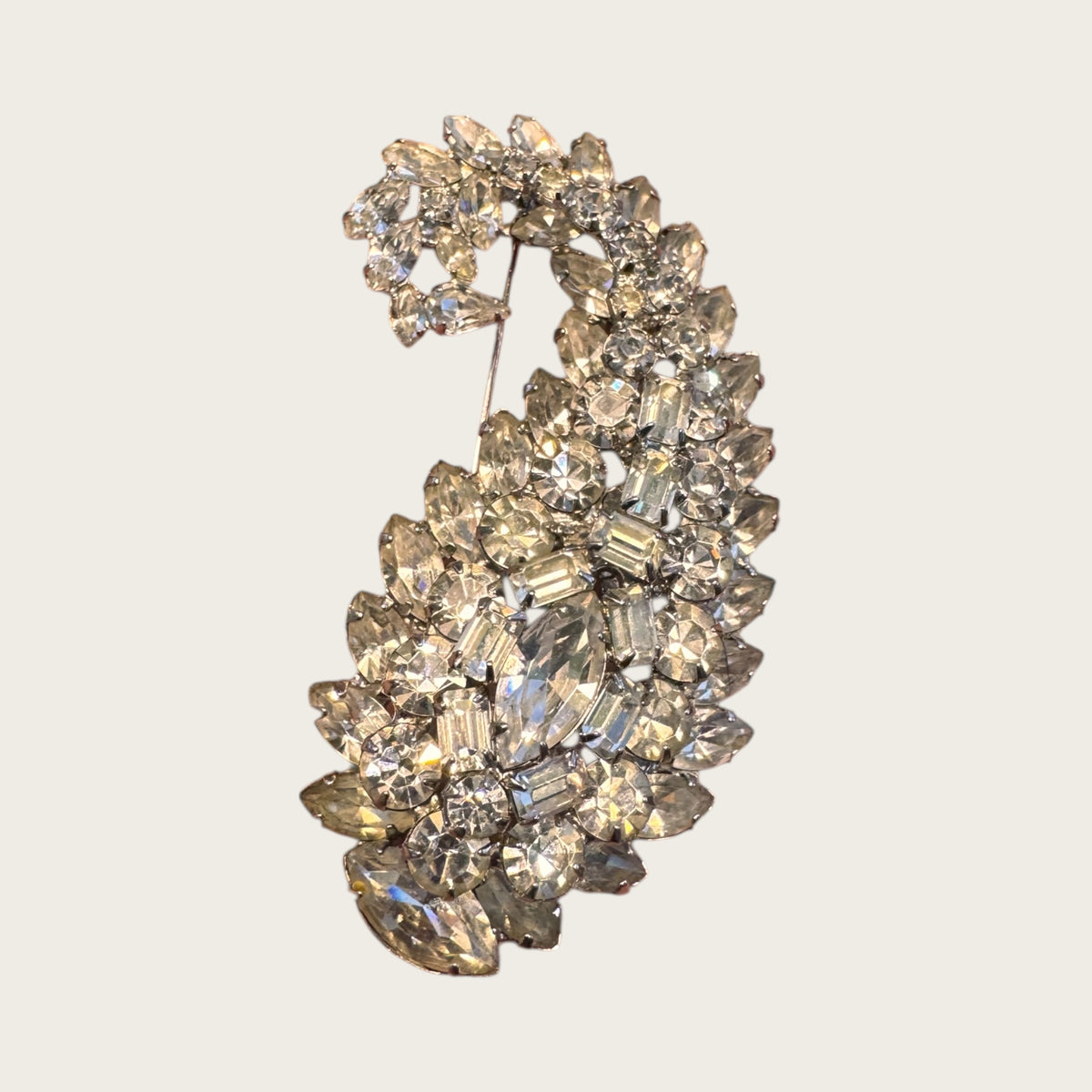 Vogue Jewelry Rhinestone Paisley Brooch – Domed Multi-Cut Crystal Statement