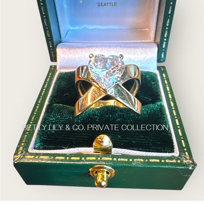 Vintage 14K Gold Modernist Heart-Cut Statement Ring – Size 6 – Sculptural Bypass Design | Private Collection