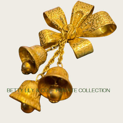 Miriam Haskell Gold Bow & Dangling Bell Brooch – Signed Vintage (Book Piece) | Private Collection