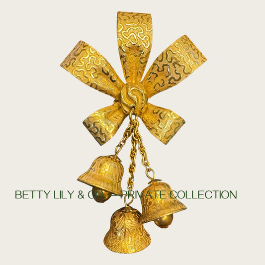 Miriam Haskell Gold Bow & Dangling Bell Brooch – Signed Vintage (Book Piece) | Private Collection
