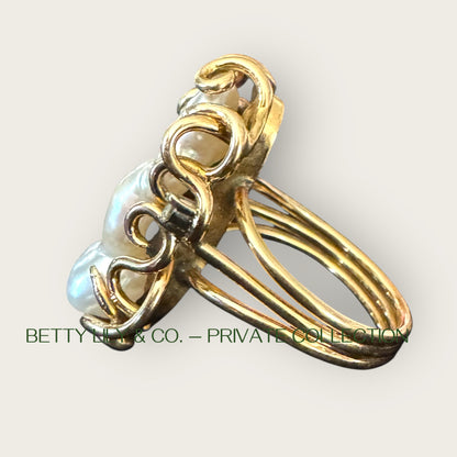 14k Gold Baroque Natural Pearl & Diamond Ring | Private Collection