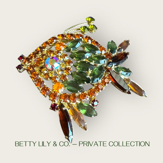 Verified Juliana D&E Book-Piece Rhinestone Fish Brooch – Autumn Green, Amber & Orange Stones – 1960s Gold-Tone Statement Pin | Private Collection