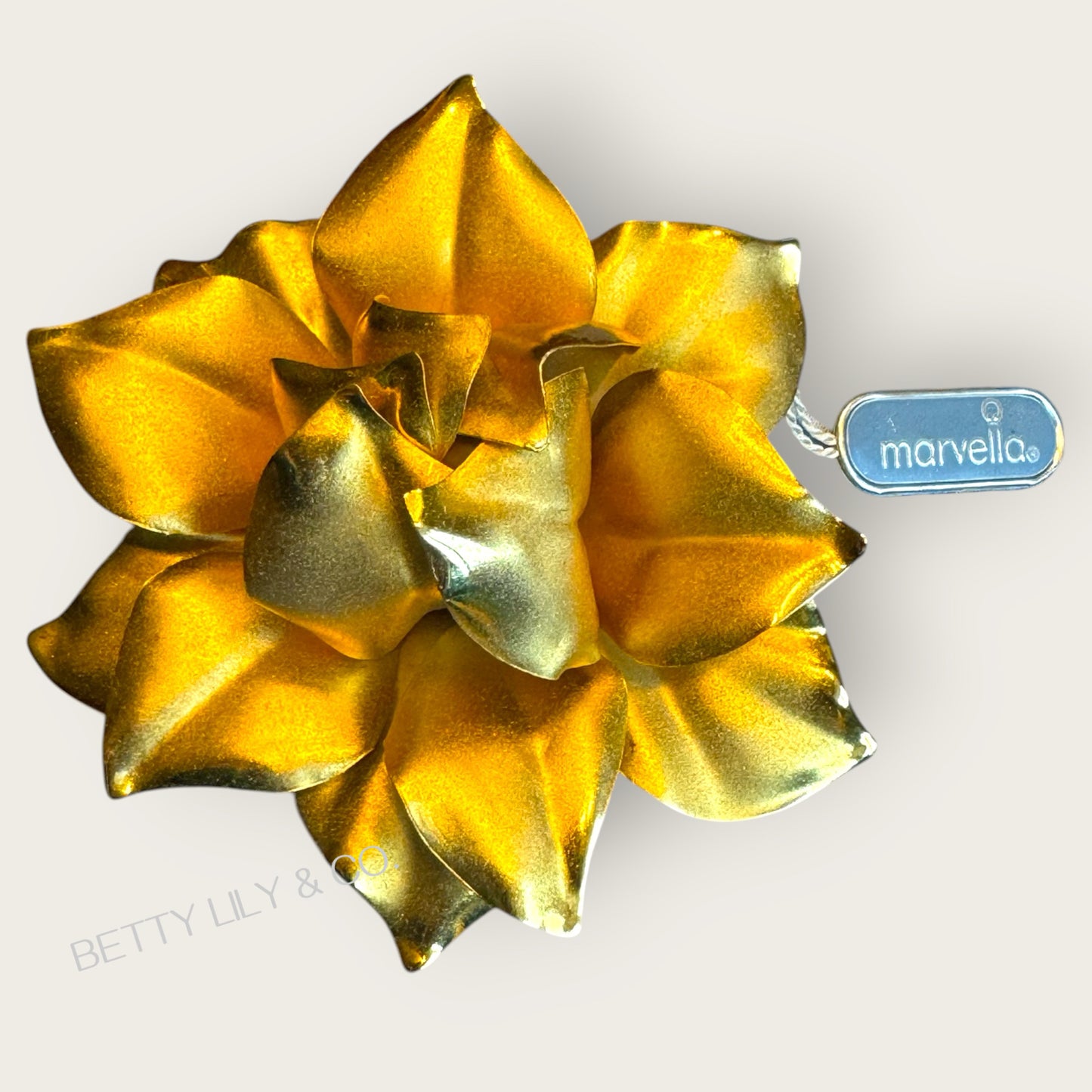Vintage Marvella Gold-Tone Dimensional Flower Brooch – Original Hang Tag, Statement Floral Pin (1960s–70s)