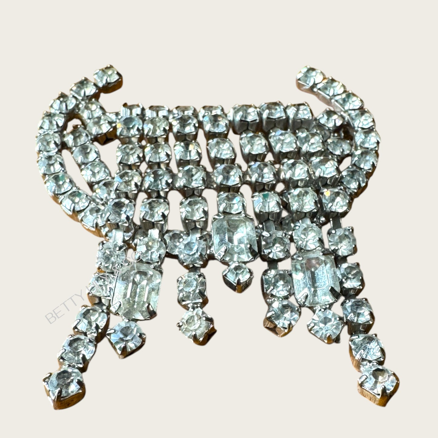 Vintage Art Deco Waterfall Rhinestone Brooch – Silver Tone, Baguette & Round Stones, Draped Fringe Design (1940s–50s)