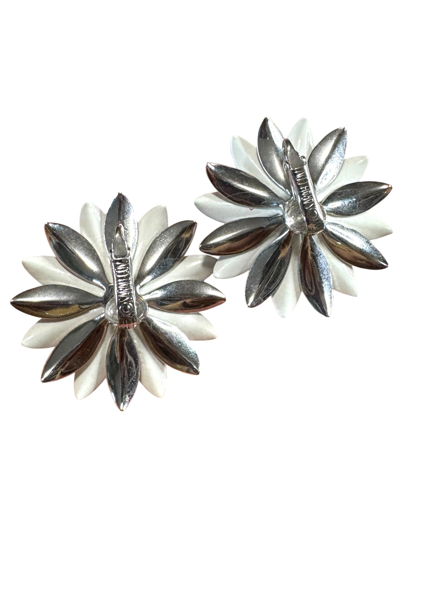 Vintage 1960s Sarah Coventry 3D White Floral Brooch & Clip-On Earrings Set – Signed Silver-Tone