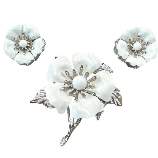 Vintage 1960s Sarah Coventry White Enamel 3D Flower Brooch & Clip-On Earrings Set – Signed