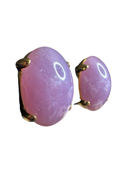 Vintage 1980s Joan Rivers Clip-On Earrings – Marbled Purple Lucite Oval with Gold-Tone Setting