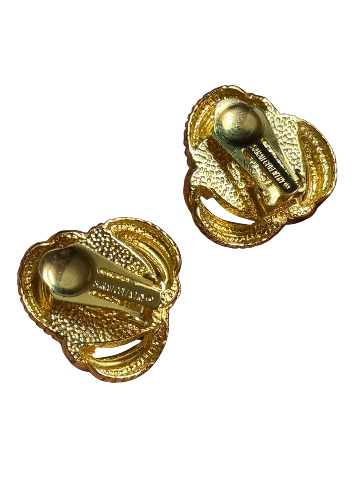 Vintage Sarah Coventry gold tone faux pearl clip-on earrings – 1960s mid-century classic
