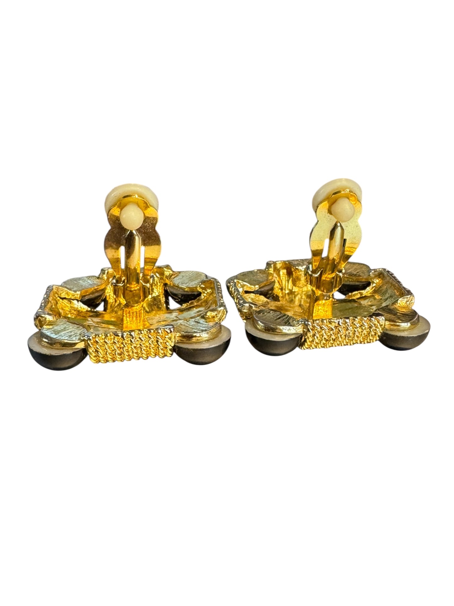 Vintage 1980s Gold Mesh & Black Lucite Clip-On Earrings – Chunky Square Statement Style