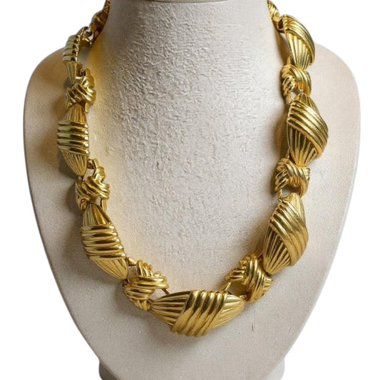 Vintage Bold Elegance Gold-Tone Articulated Statement Necklace