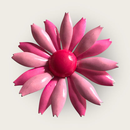 Vintage 1970s Pink Enamel Flower Brooch – Two-Tone Metal Daisy Pin