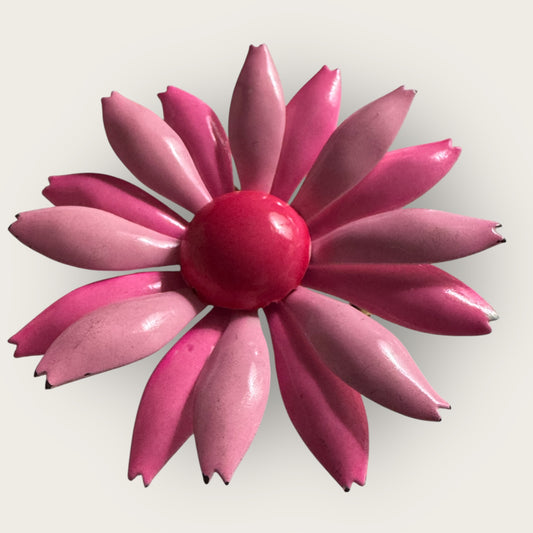 Vintage 1970s Pink Enamel Flower Brooch – Two-Tone Metal Daisy Pin