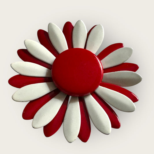 Vintage 1970s Red and White Enamel Flower Brooch – Retro Daisy Pin