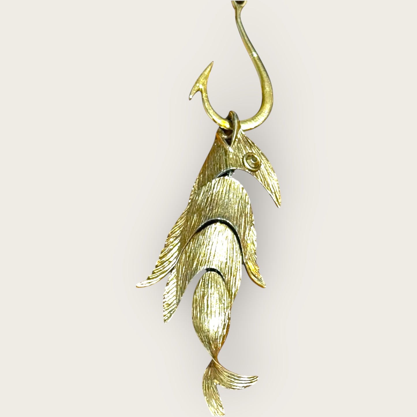 Vintage ART by Arthur Pepper Articulated Fish Pendant Necklace – Signed Gold-Tone Statement Jewelry