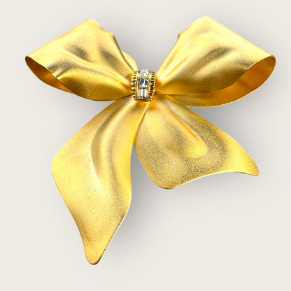 Vintage Gold-Tone Bow Brooch with Clear Rhinestones – Unsigned