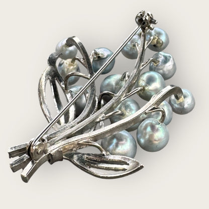 Vintage Silver Brooch with Cultured Freshwater Gray Pearls – Elegant Heirloom-Quality Jewelry Pin