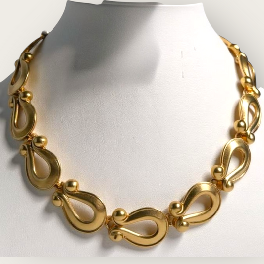 Vintage Anne Klein 1990s Matte Gold Horseshoe Link Choker Necklace