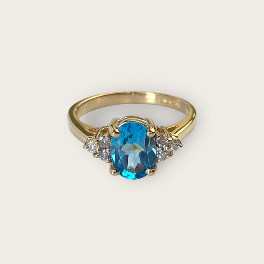 Vintage 14K Yellow Gold Blue Topaz & Diamond Ring