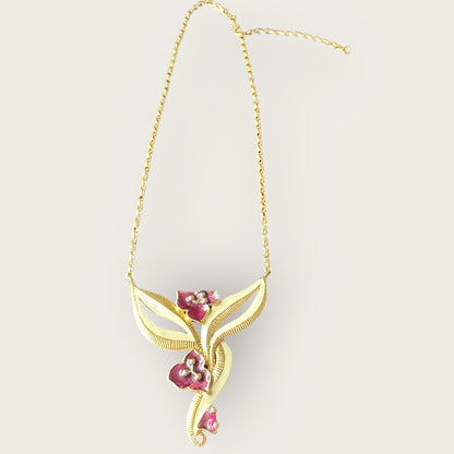 Vintage Signed Monet Floral Enamel Necklace – Gold-Tone Abstract Lily Design with Deep Magenta Accents