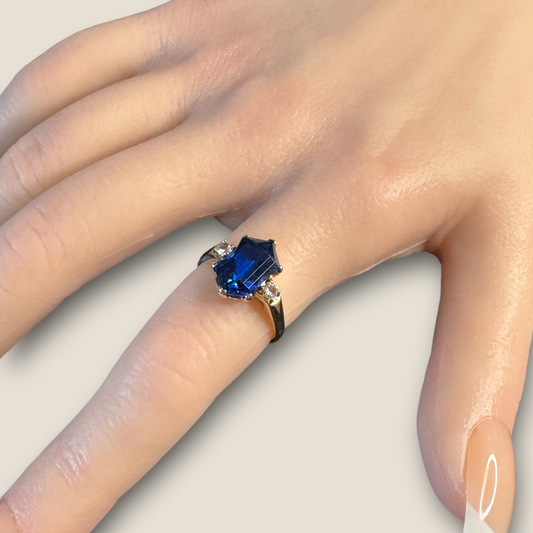 Vintage 10k Yellow Gold Blue Spinel and Quartz Ring – Size 5.75 Fine Estate Jewelry