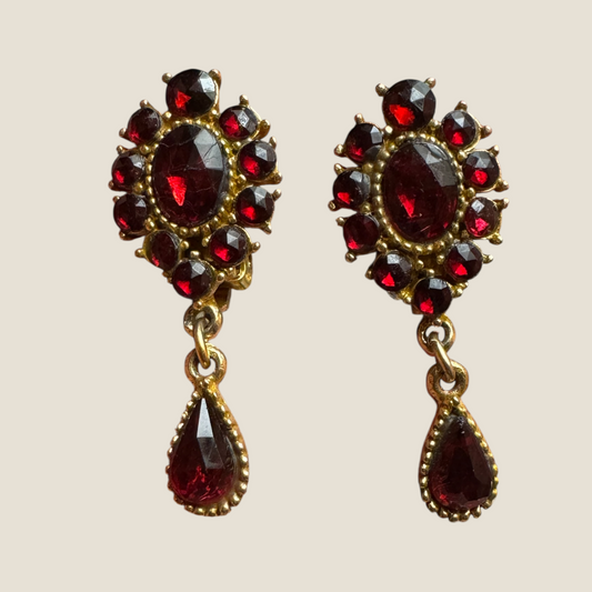 Vintage Arthur Pepper “ART” Garnet Red Rhinestone Drop Earrings – 1950s Clip-On Victorian Revival