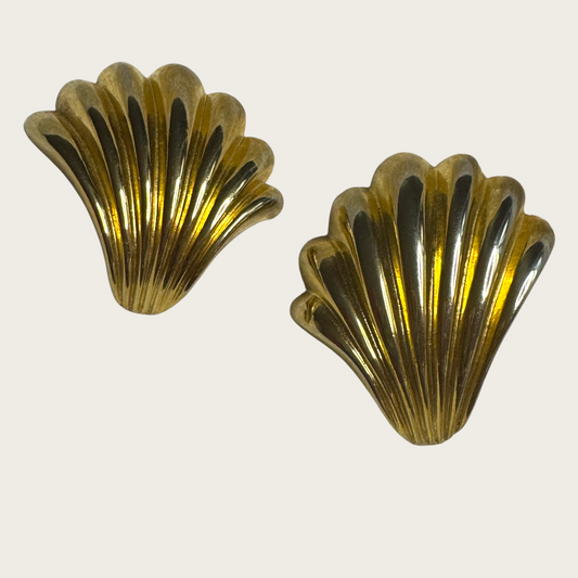 Vintage Givenchy Couture Paris New York Gold Fan Shell Clip-On Earrings – 1980s Signed Statement Jewelry