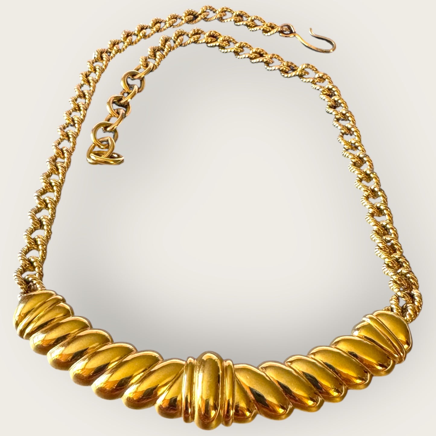 Vintage Signed Monet Gold-Tone Sculpted Bar Necklace – Twisted Rope Chain Statement Piece