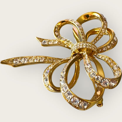 KJL for Avon Vintage Crystal Bow Brooch – Gold-Tone Double Ribbon Statement